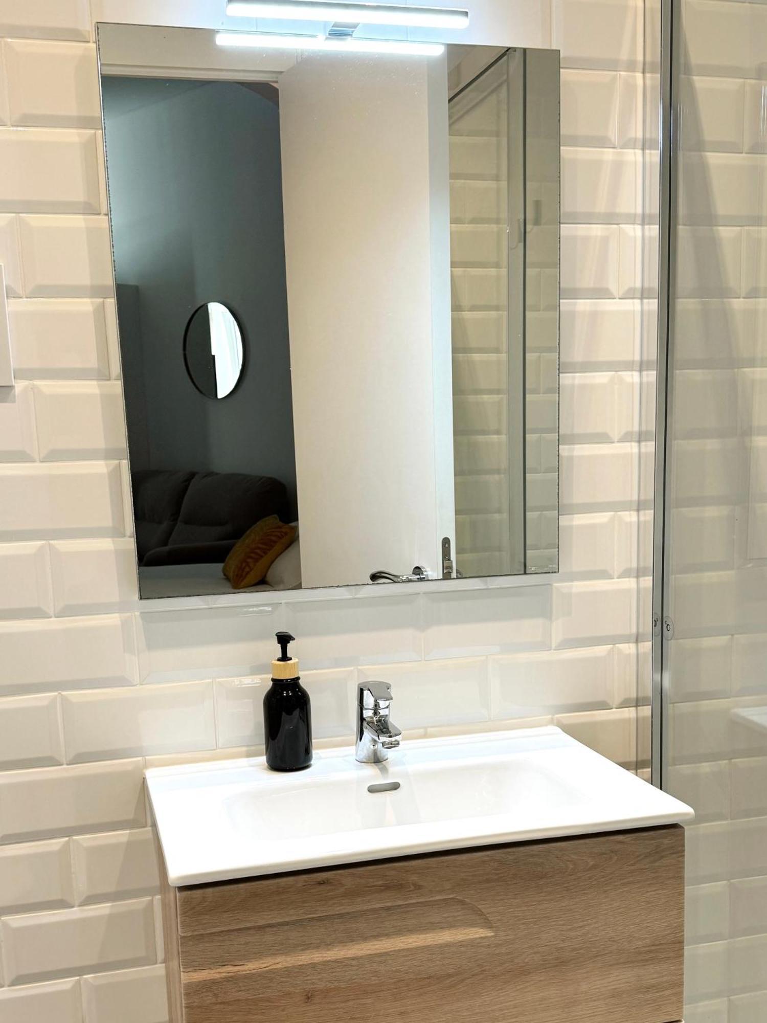 Delightful City Centre Studio Clarendon Apartment - Grand Central House Gibraltar Eksteriør billede