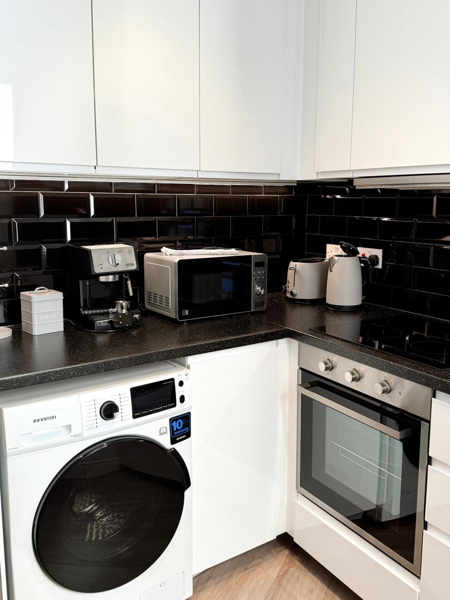 Delightful City Centre Studio Clarendon Apartment - Grand Central House Gibraltar Eksteriør billede