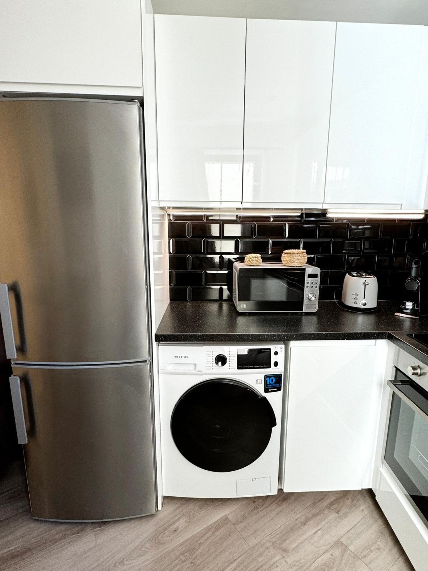 Delightful City Centre Studio Clarendon Apartment - Grand Central House Gibraltar Eksteriør billede